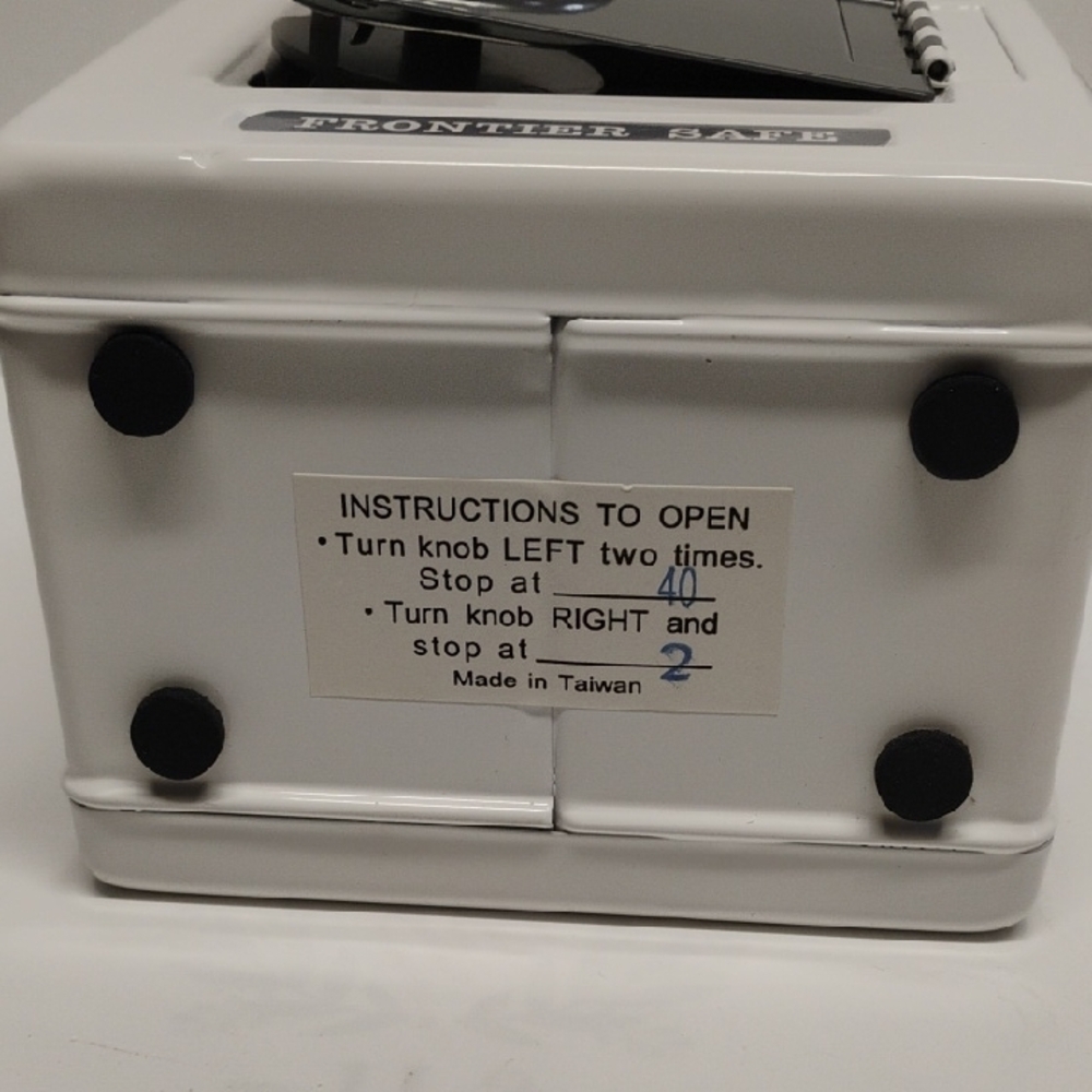 Kids White and Gray Toy Safe - Picture 8 of 9
